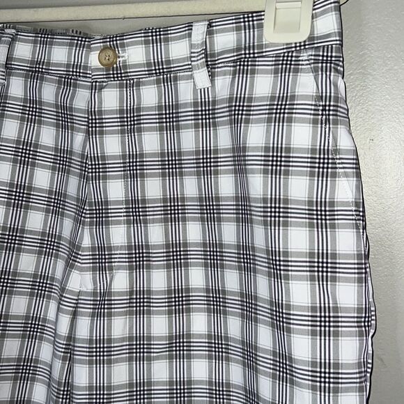 Izod perform X golf shorts size 34 - Picture 4 of 12